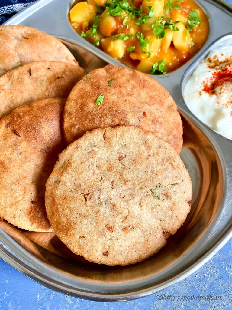 singhare ke aate ki puri